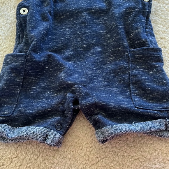 First Impressions baby boy outfit - Picture 5 of 5